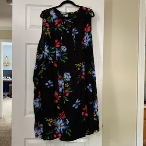Black Old Navy lined floral dress